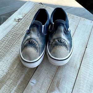 Shark Vans 11.5c